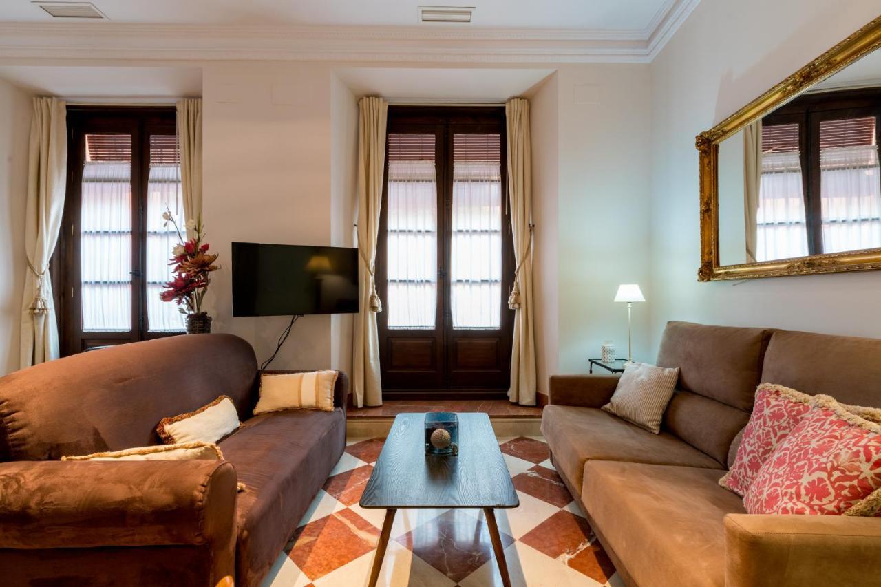 Quevedo Suite Sevilla Buitenkant foto