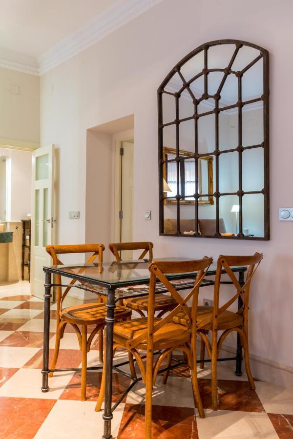 Quevedo Suite Sevilla Buitenkant foto