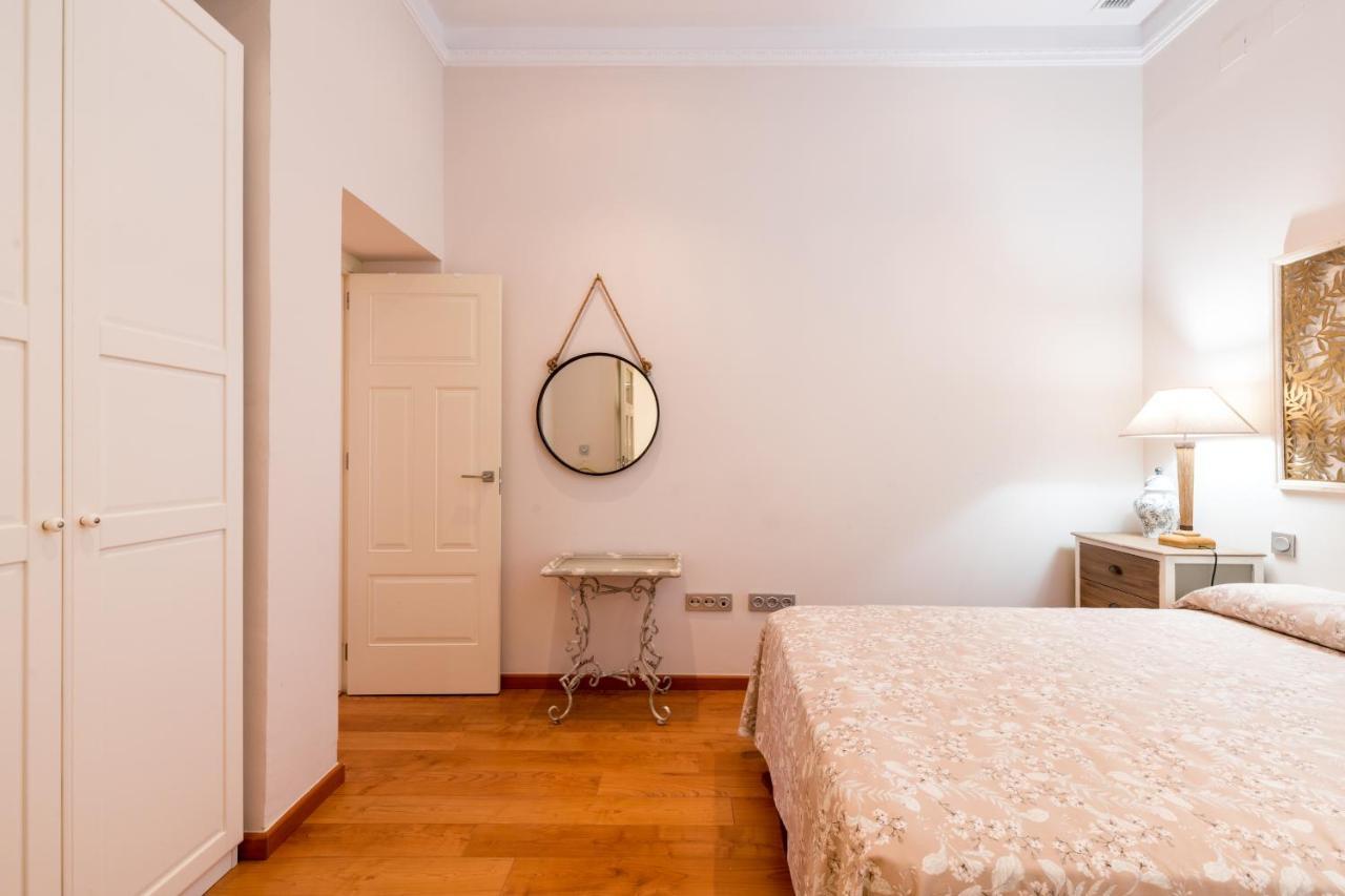 Quevedo Suite Sevilla Buitenkant foto