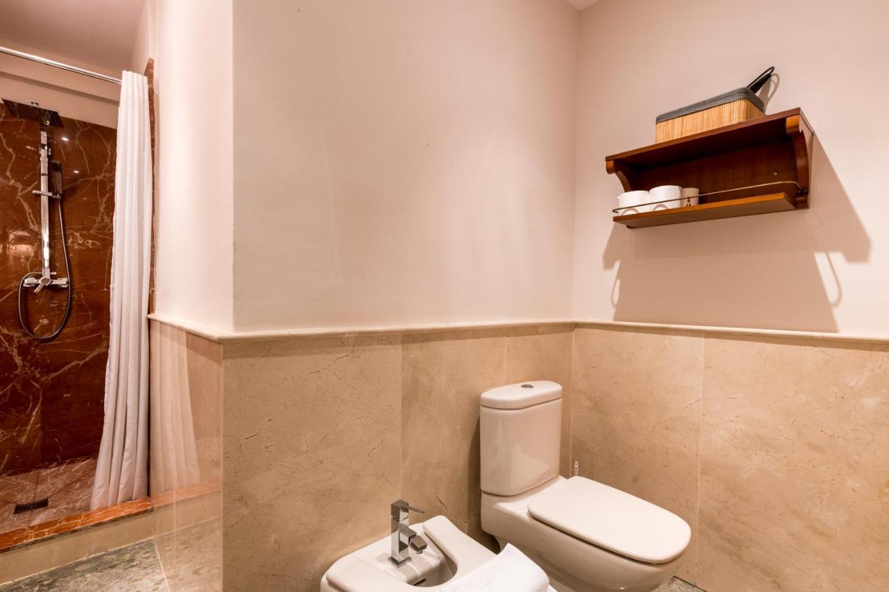 Quevedo Suite Sevilla Buitenkant foto