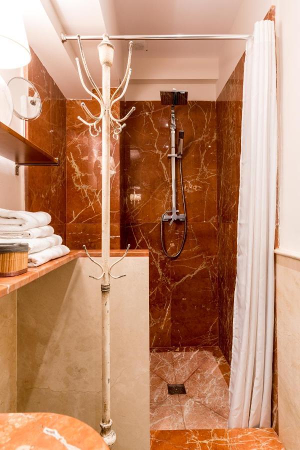 Quevedo Suite Sevilla Buitenkant foto