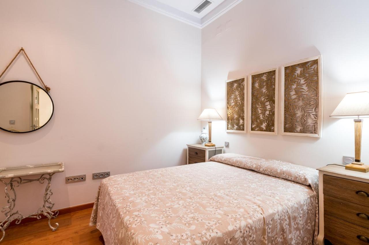 Quevedo Suite Sevilla Buitenkant foto