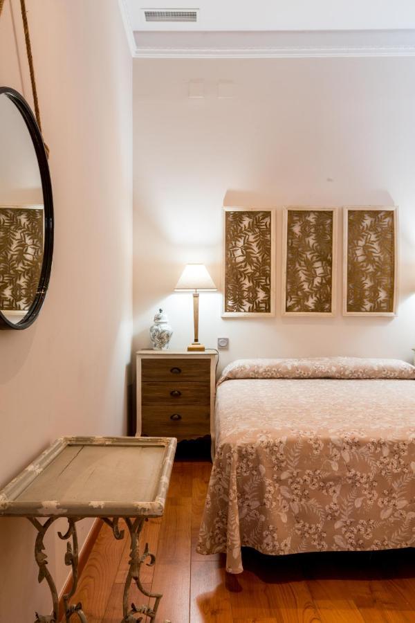 Quevedo Suite Sevilla Buitenkant foto