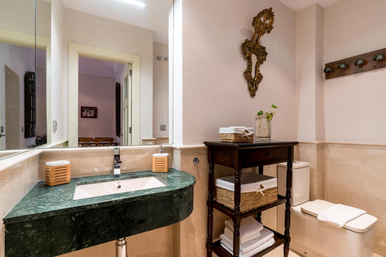 Quevedo Suite Sevilla Buitenkant foto